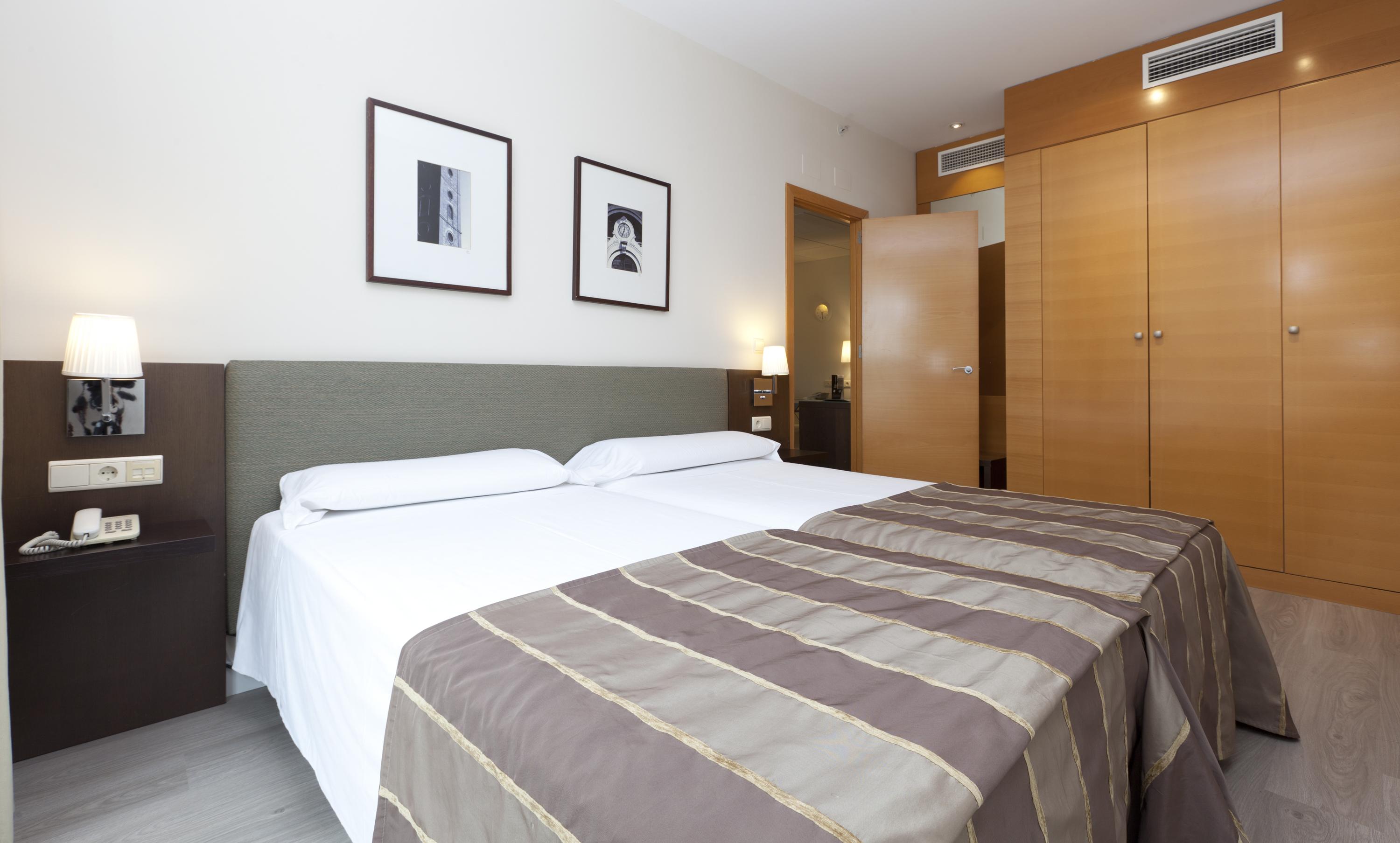 เวร์ติเซ เซบียา Hotel เซบีญา ภายนอก รูปภาพ