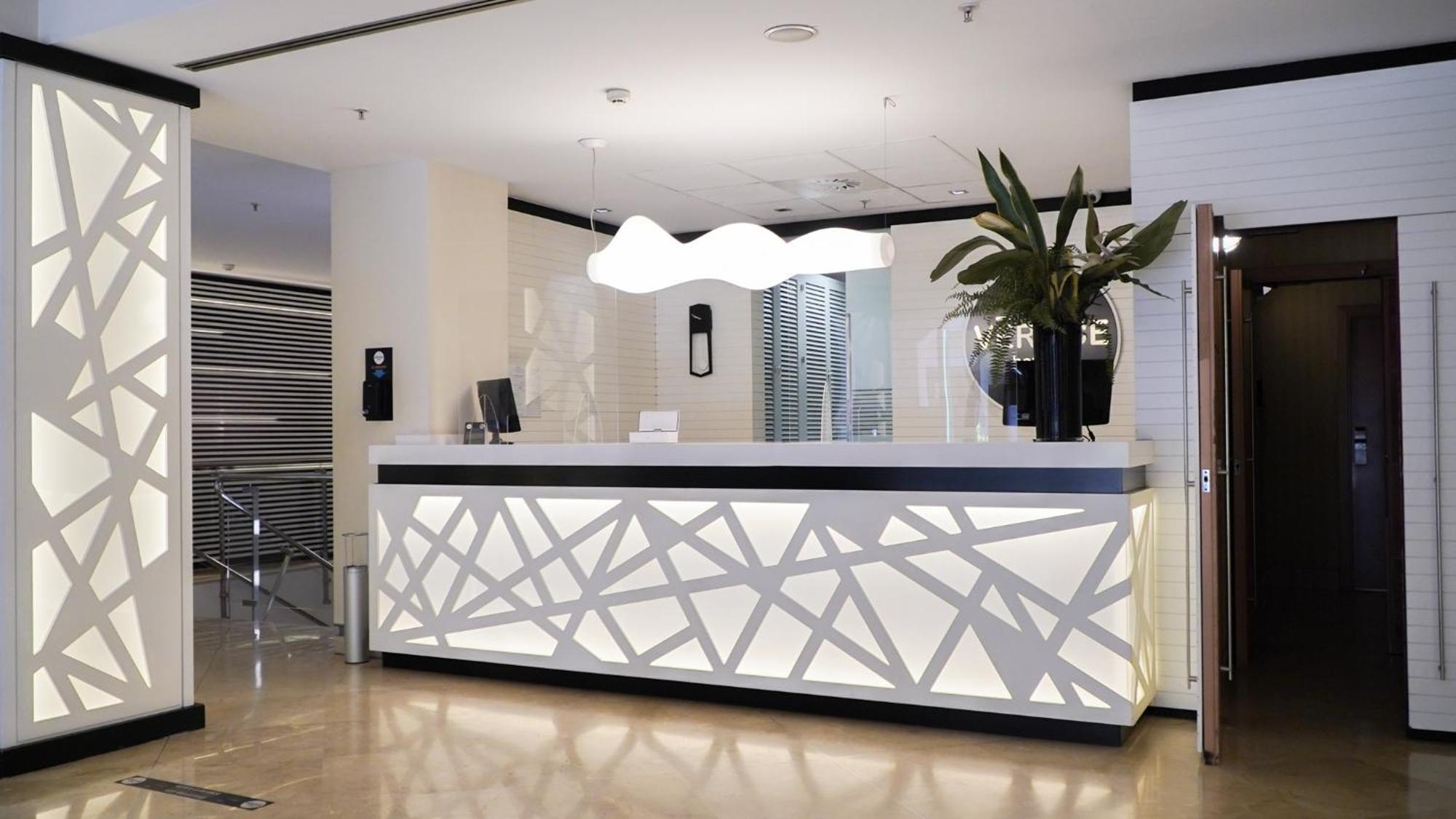 เวร์ติเซ เซบียา Hotel เซบีญา ภายนอก รูปภาพ