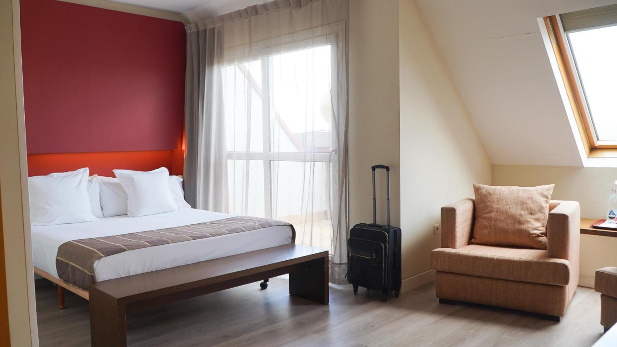 เวร์ติเซ เซบียา Hotel เซบีญา ภายนอก รูปภาพ